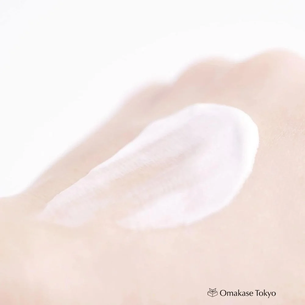 Chifure Essential Hand Cream - Moisturizing & Nourishing Skincare - Image 2