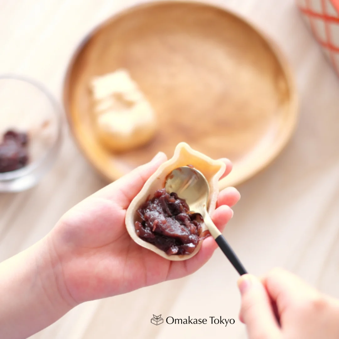 Hamster Monaka Set, 2 Pieces with Red Bean Paste - Image 4