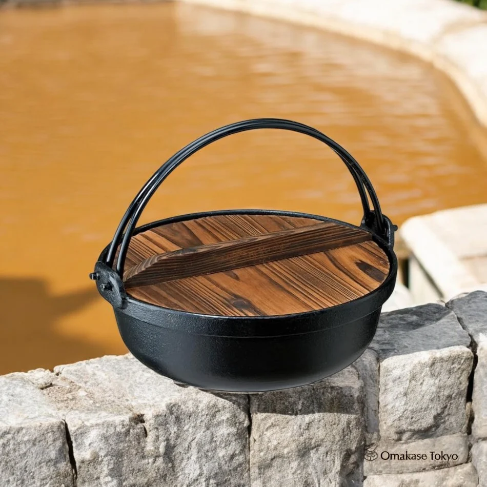 Ishigaki Sangyo 4010 Hearth Pot w/ Wooden Lid 21cm